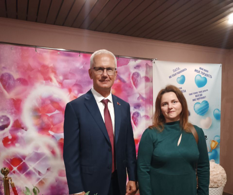 Сегодня о любви. Родительской. Настоящей.