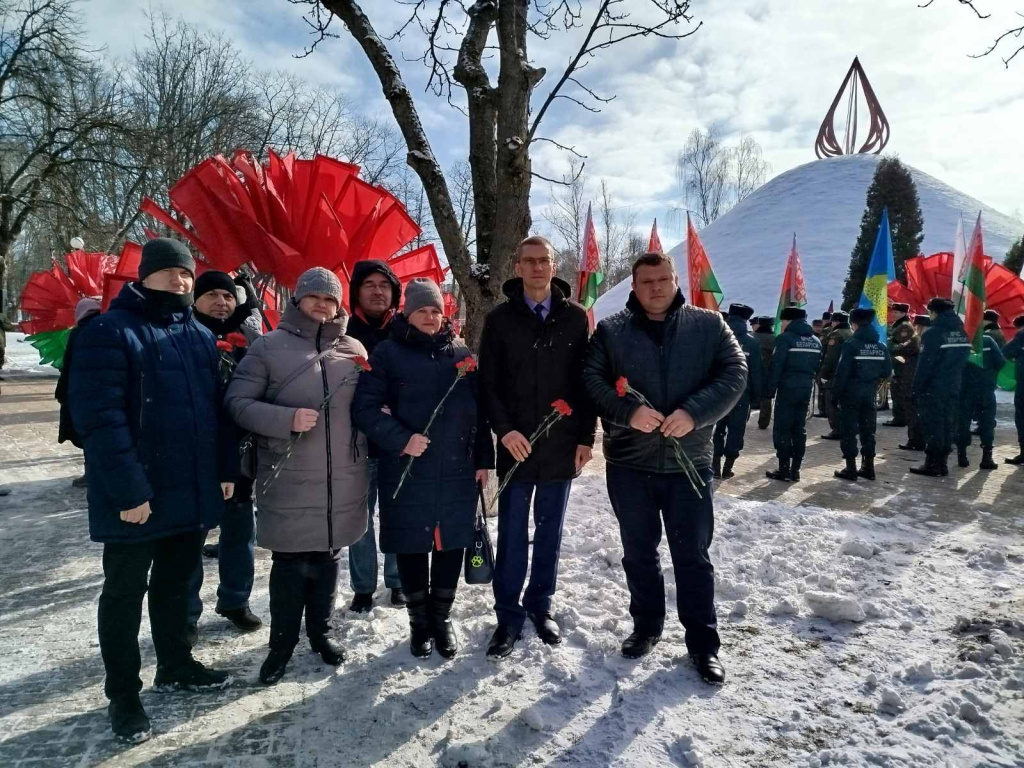 Торжественный митинг, посвящённый Дню защитников Отечества и Вооружённых Сил Республики Беларусь, прошёл у Мемориального комплекса «Курган Славы».